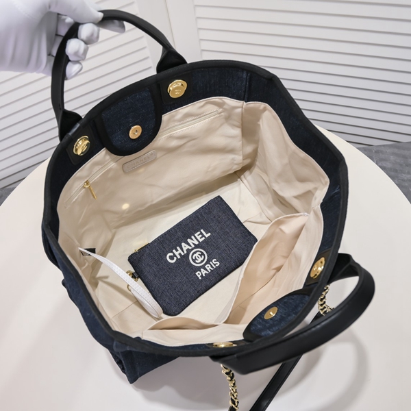 シャネルバッグ着用イメージ